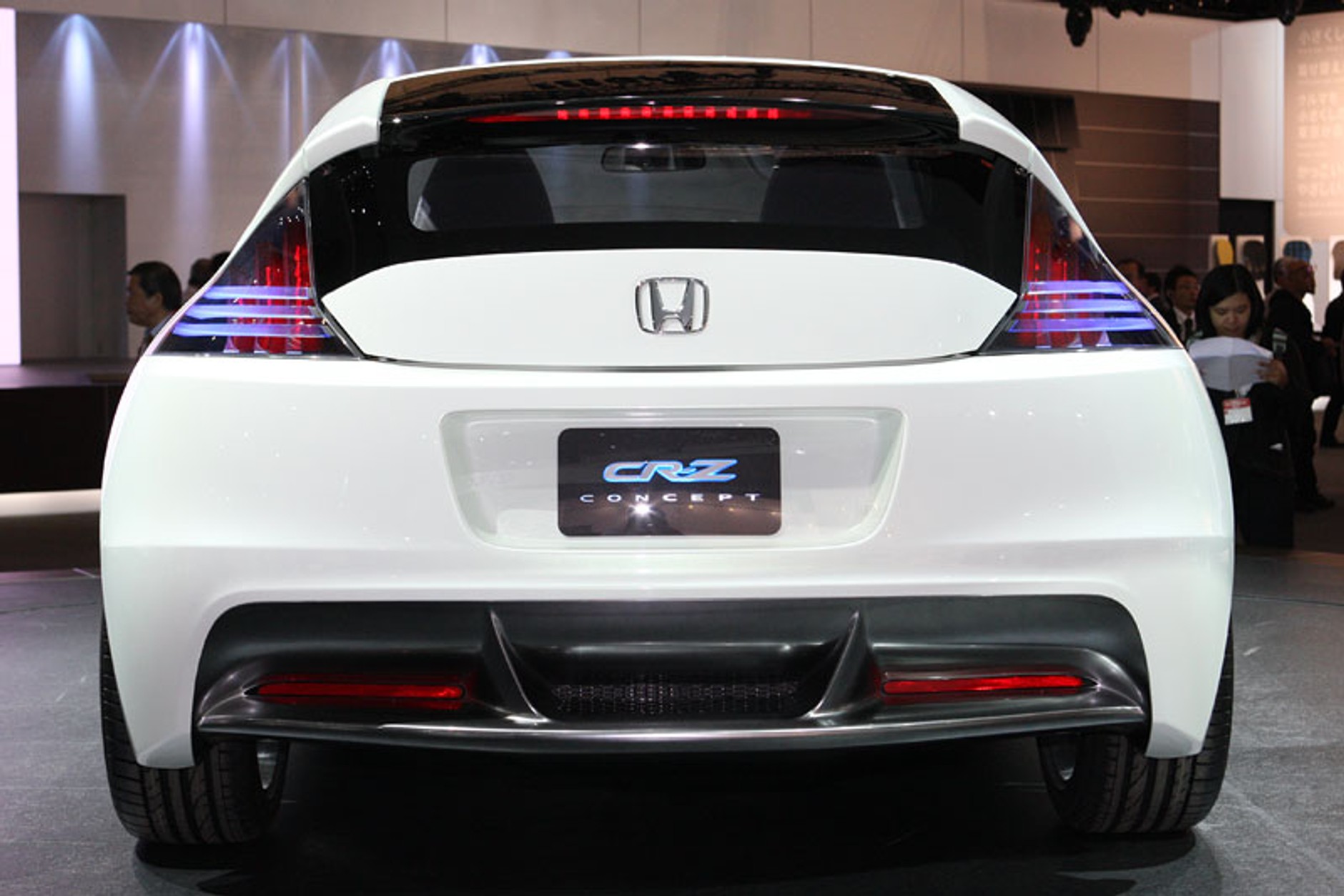 Tokio 2009: zero emisji, Celica powraca, elektryczne 4x4 (fotogaleria)