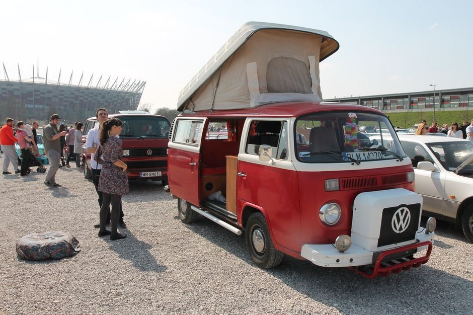 Youngtimer Warsaw 2015 - parada pod Stadionem Narodowym