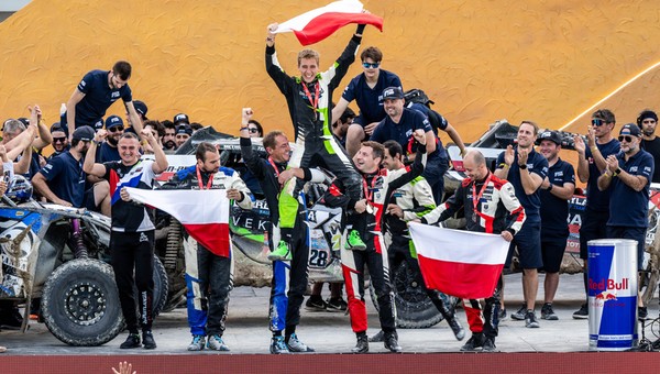 Polak najmłodszym zwycięzcą Rajdu Dakar. Eryk Goczał wygrał podczas swojego debiutu
