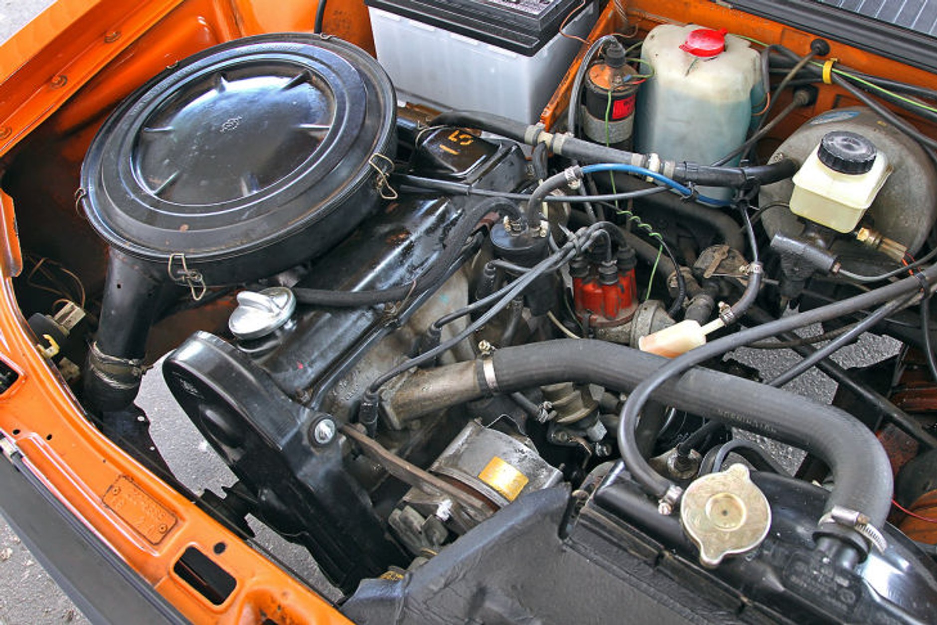 Te wspaniałe lata siedemdziesiąte: Audi 80 GL VW Passat Opel Ascona 1.6 Ford Taunus 1600 GXL