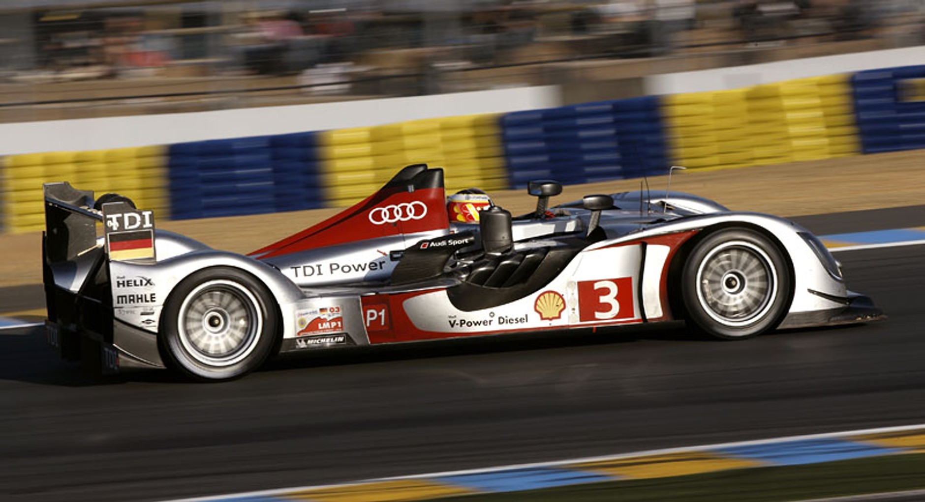 24 Heures du Mans: zdecydowana dominacja zespołu Peugeot Total