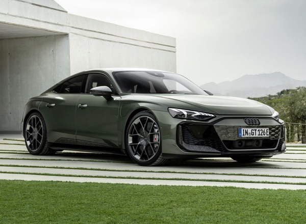 Audi e-tron GT to najmocniejszy model w historii marki. Po liftingu może mieć 925 KM
