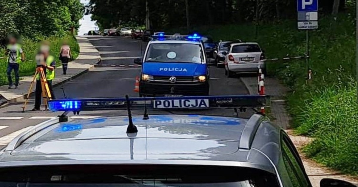 Obraz pochodzący z serwisu https://cieszyn.policja.gov.pl/ka6/informacje/wiadomosci/386571,Wypadek-chwila-nieuwagi-moze-zakonczyc-sie-tragicznie.html