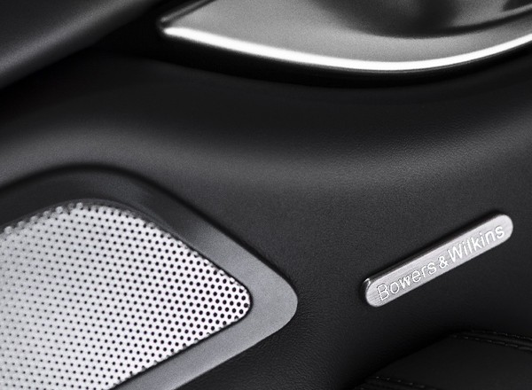 Bowers & Wilkins w Maserati