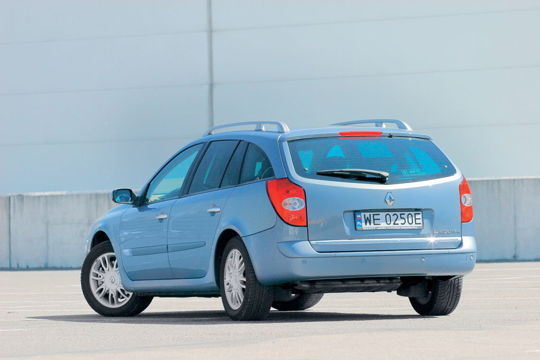 Renault Laguna II - którą wersję warto kupić z benzyną czy dieslem?