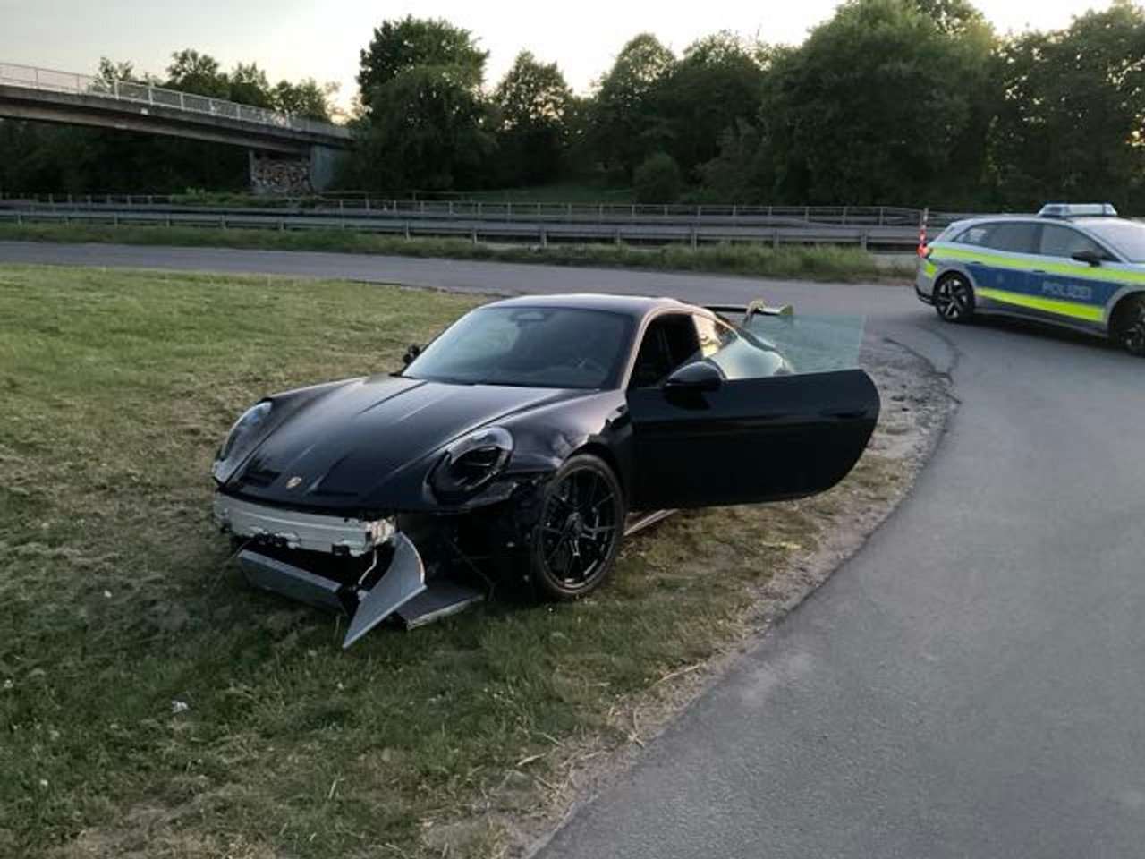 Porsche 911 porzucone po wypadku