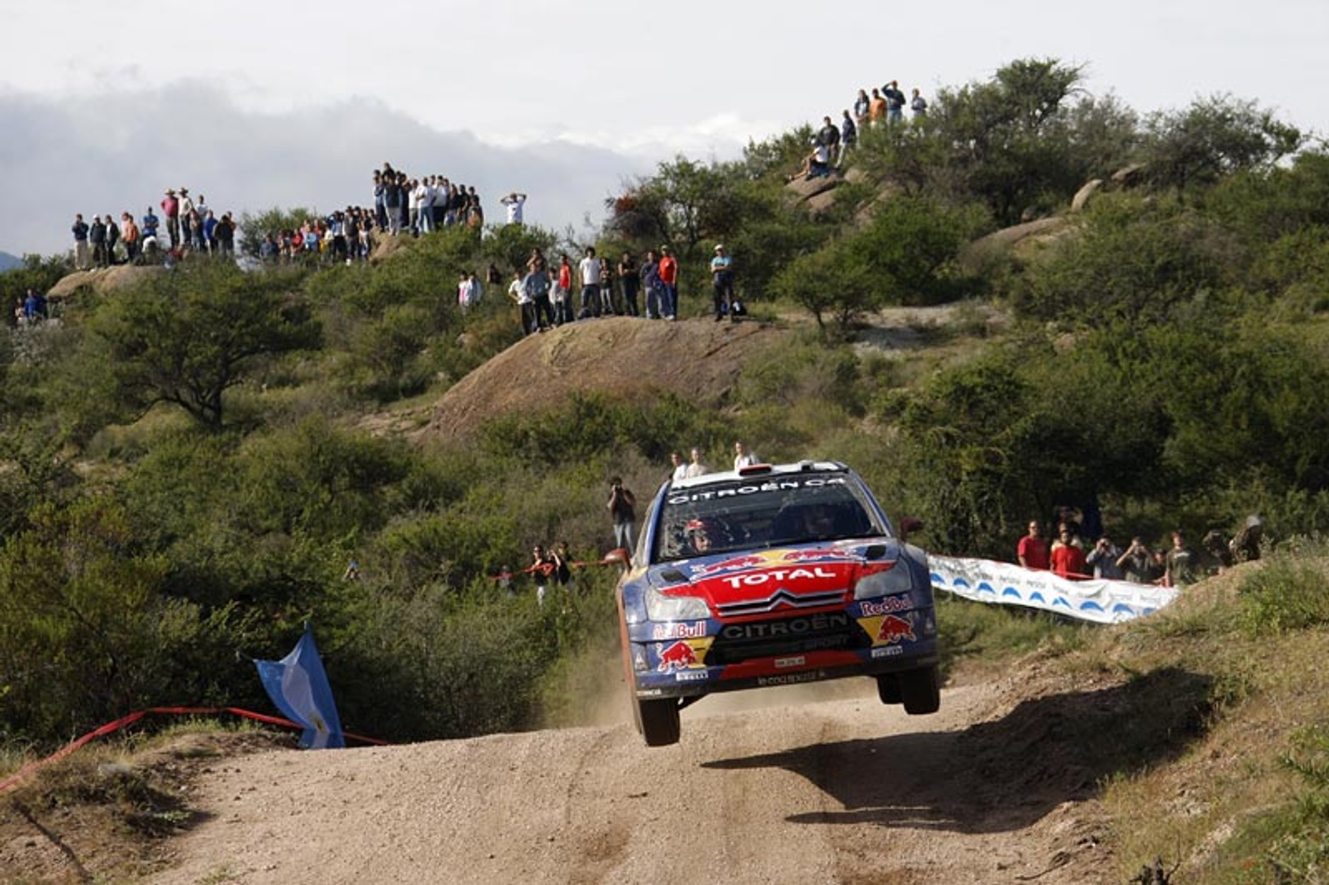 Rajd Argentyny 2008: Loeb zdecydowanym liderem (I. etap)