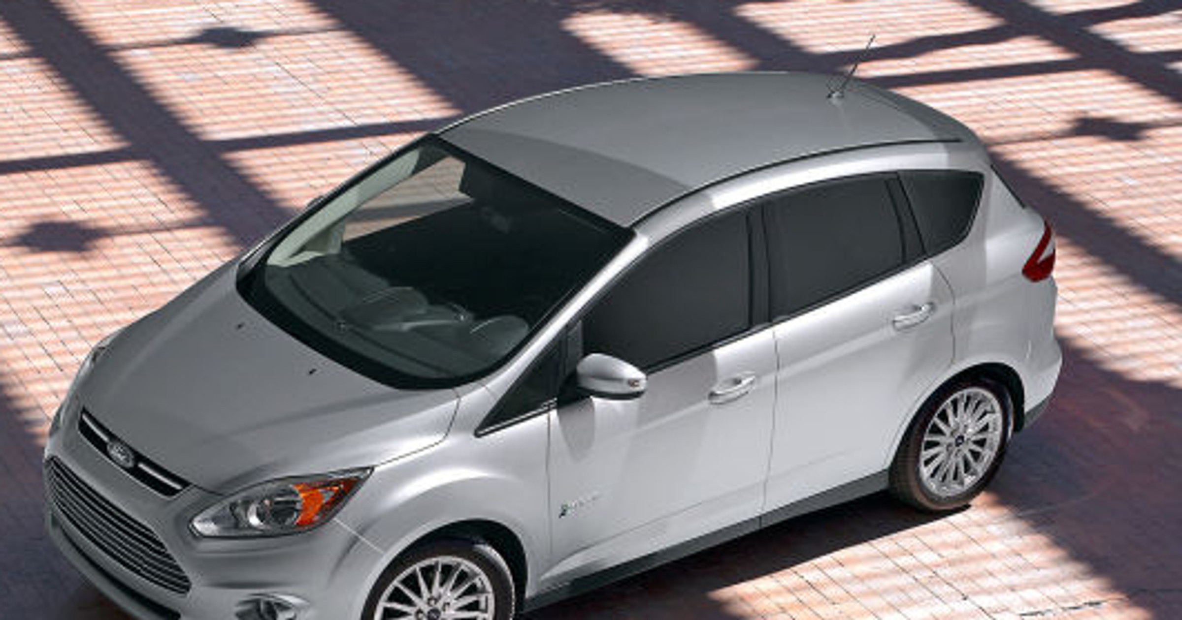 Ford C-Max Hybrid: hybryda dla rodziny?