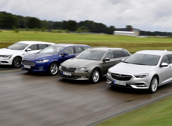 Opel Insignia Sports Tourer w starciu z rywalami: czy największy okaże się najlepszy?