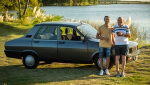 Wnuk kupił dziadkowi wymarzone auto, na które nigdy nie było go stać. To dopiero początek tej historii