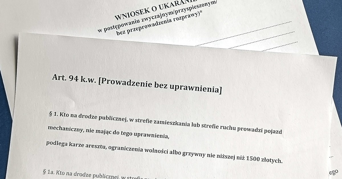 Policjanci złapali ją za jazdę bez uprawnień. 17. raz stanie przed sądem za to samo