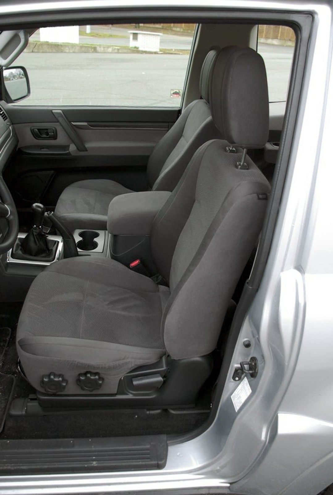 Mitsubishi Pajero 3.2 DI-D SWB – zwinna jaszczurka