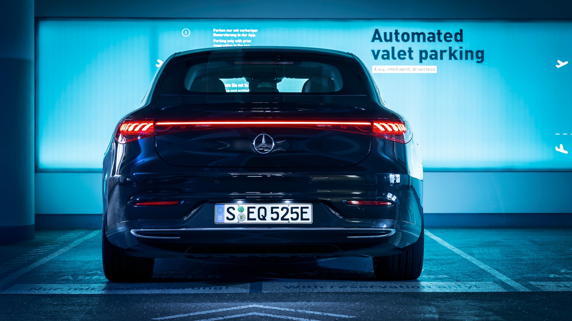 Mercedes-Benz INTELLIGENT PARK PILOT