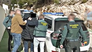 Policja rozbiła gang, który przemycał narkotyki za pośrednictwem firm transportowych