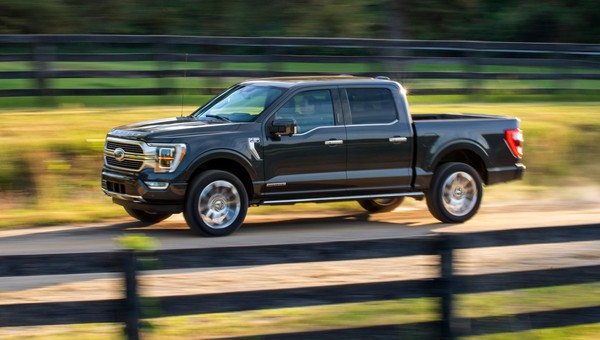 Amerykanie kochają duże auta - kupują coraz cięższe i mocniejsze