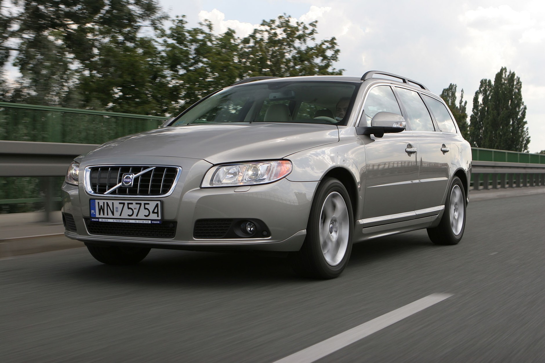 Volvo V70 III - lata produkcji 2007-16, cena 30-40 tys. zł