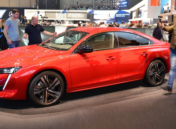Gwiazda salonu w Genewie, czyli Peugeot 508