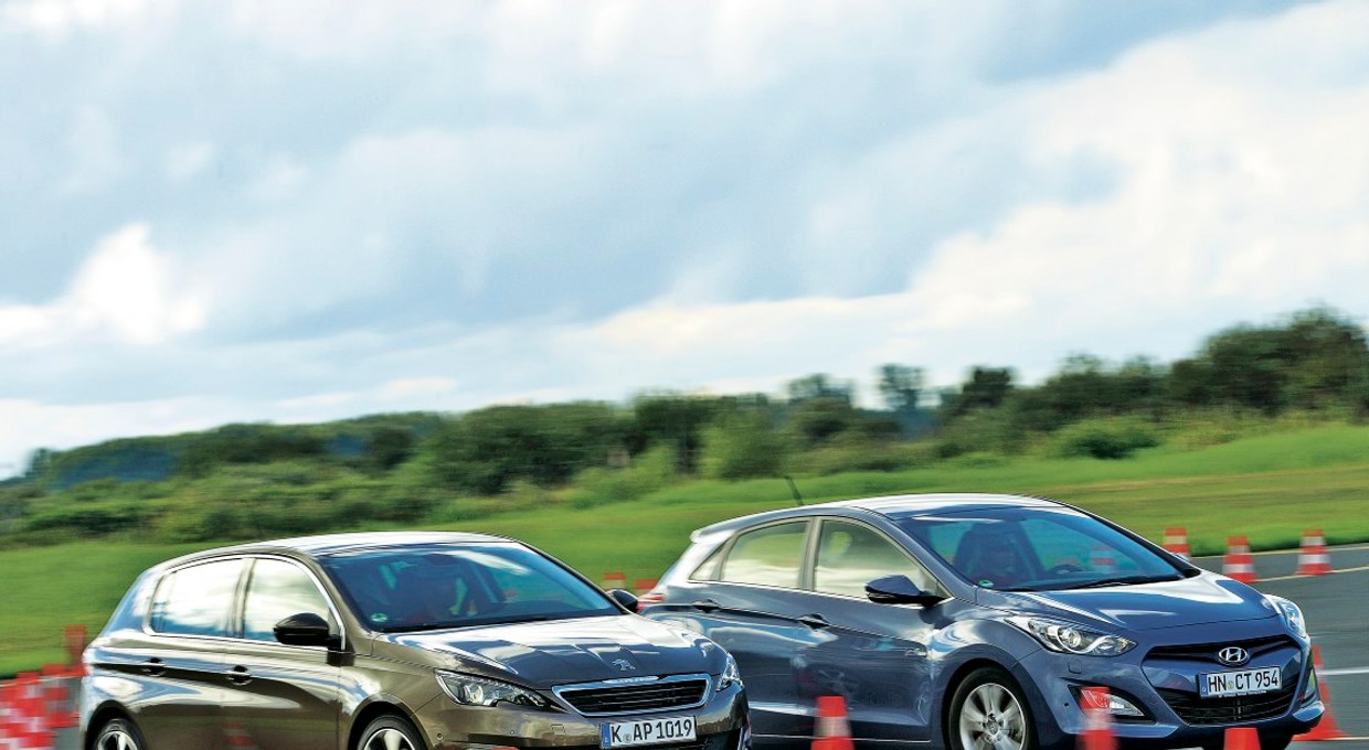 Hyundai i30 kontra nowy Peugeot 308: mała kierownica, duże aspiracje