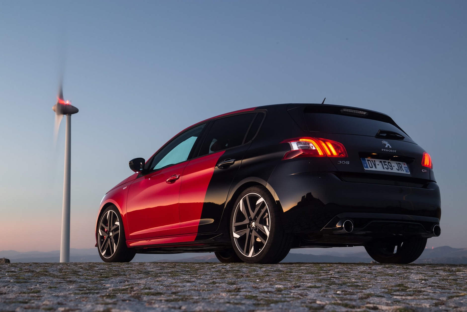 Peugeot 308 GTi – francuska definicja hot-hatcha