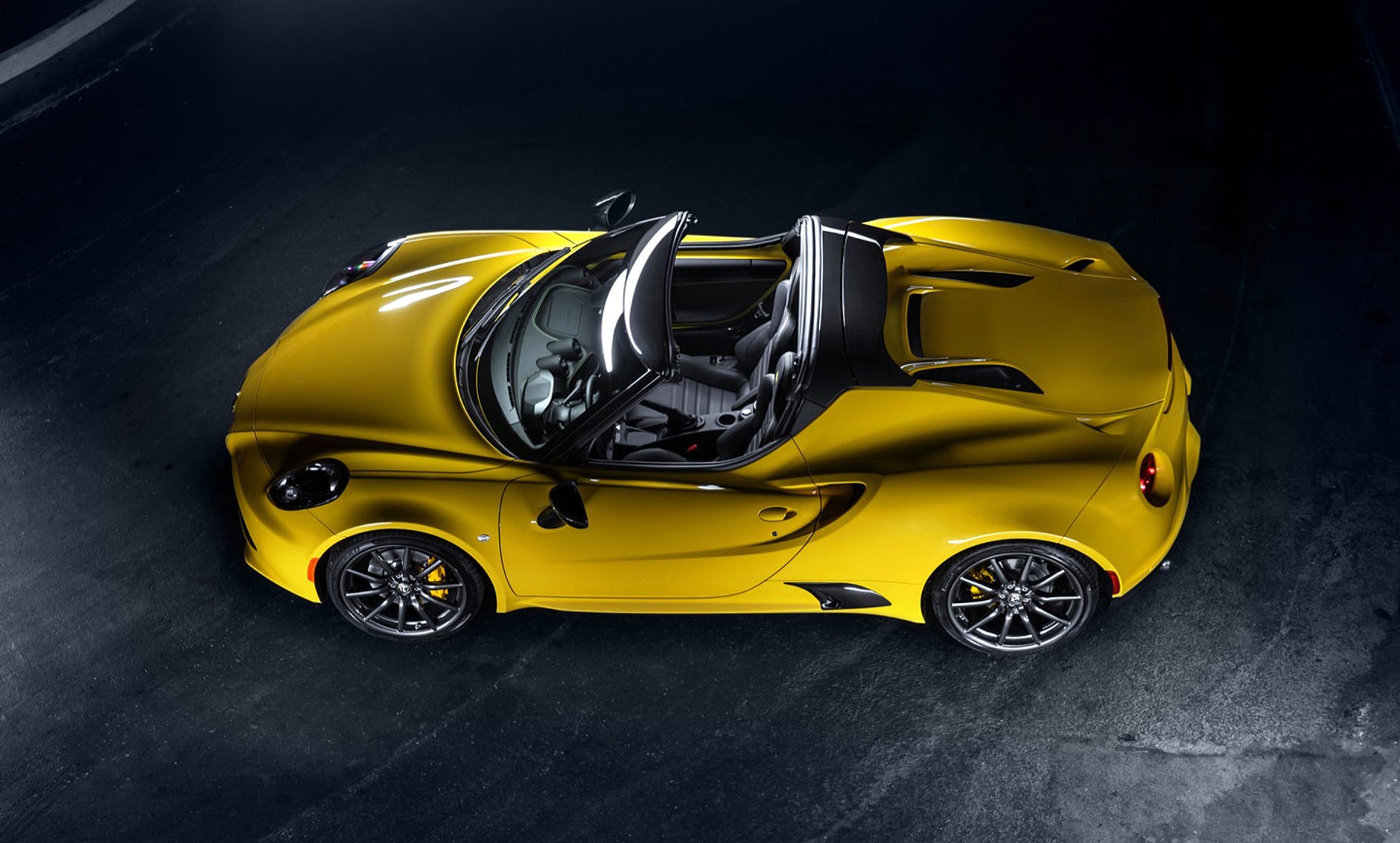Alfa Romeo 4C Spider – premiera w Detroit