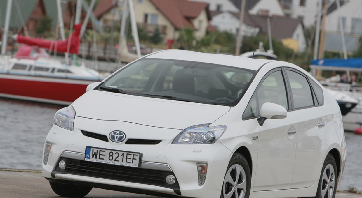 Test Toyoty Prius: hybryda na prąd z gniazdka