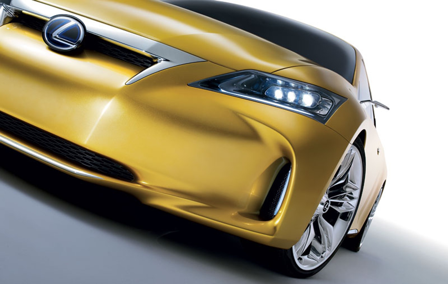 Lexus LF-Ch: Lexus vstoupí do nižší střední třídy v roce 2010