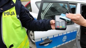 Jechał wolno, policjant go zatrzymał i dał kilkaset zł mandatu. To nie żart