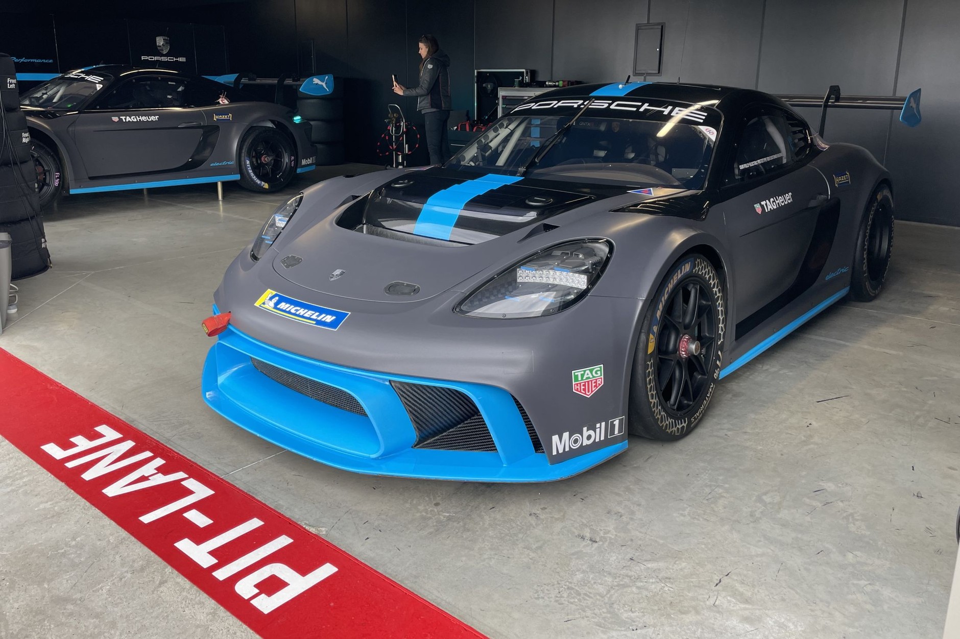 Porsche GT4 e-Performance