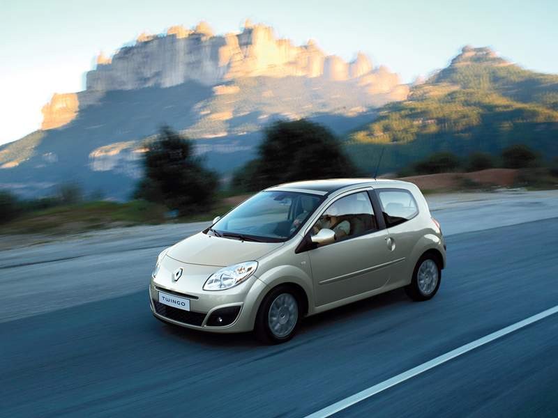 Renault Twingo II: druga generacja po 14 latach