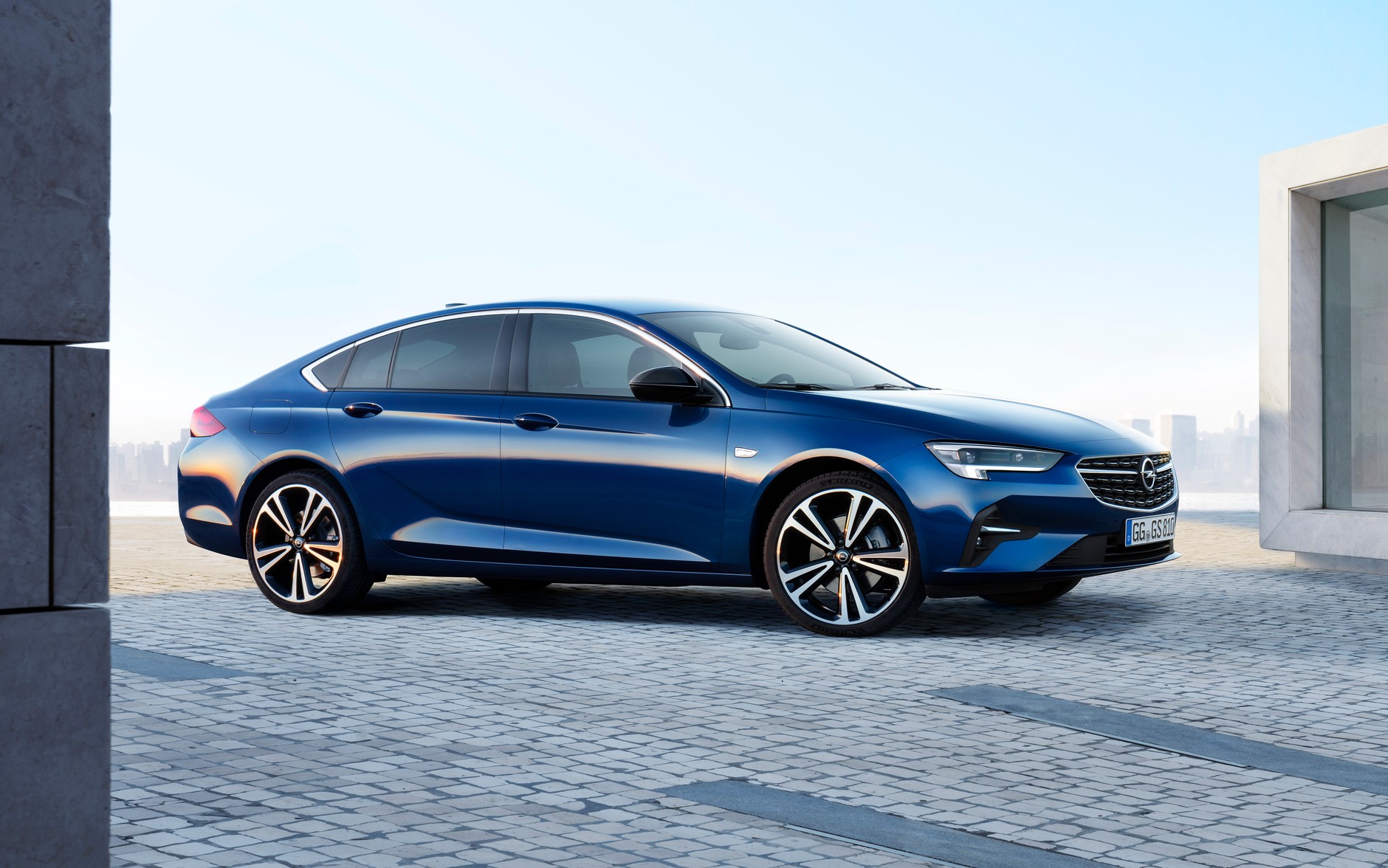 Opel Insignia po modernizacji – więcej elegancji w standardzie