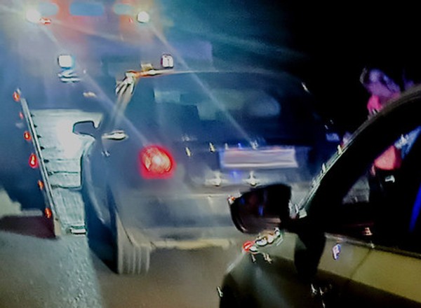Jechał z wystrzelonymi poduszkami powietrznymi, kiedy zatrzymali go policjanci