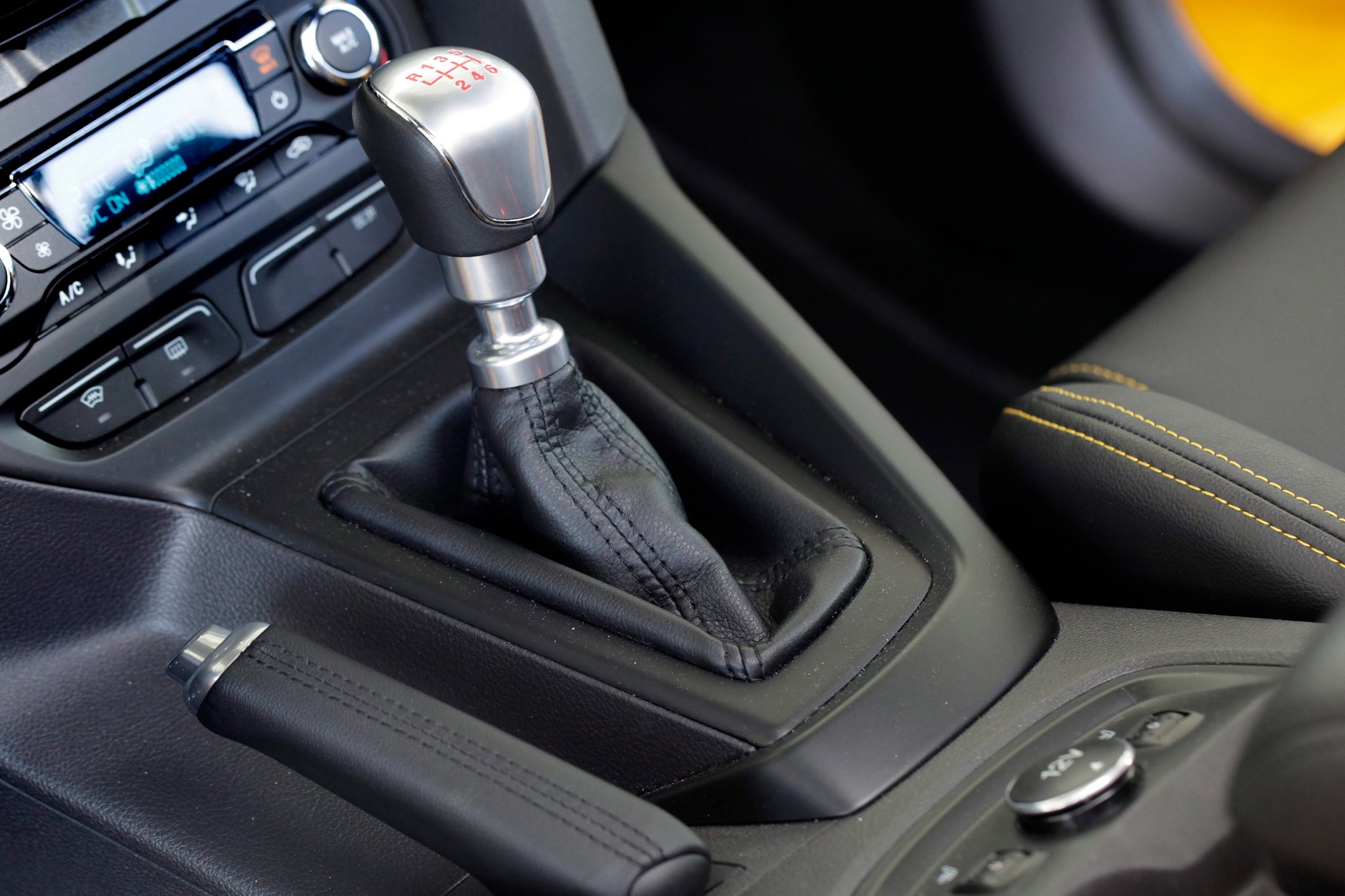 Porównanie: BMW 125i, Ford Focus ST, Mercedes A 250 Sport i VW Golf GTI