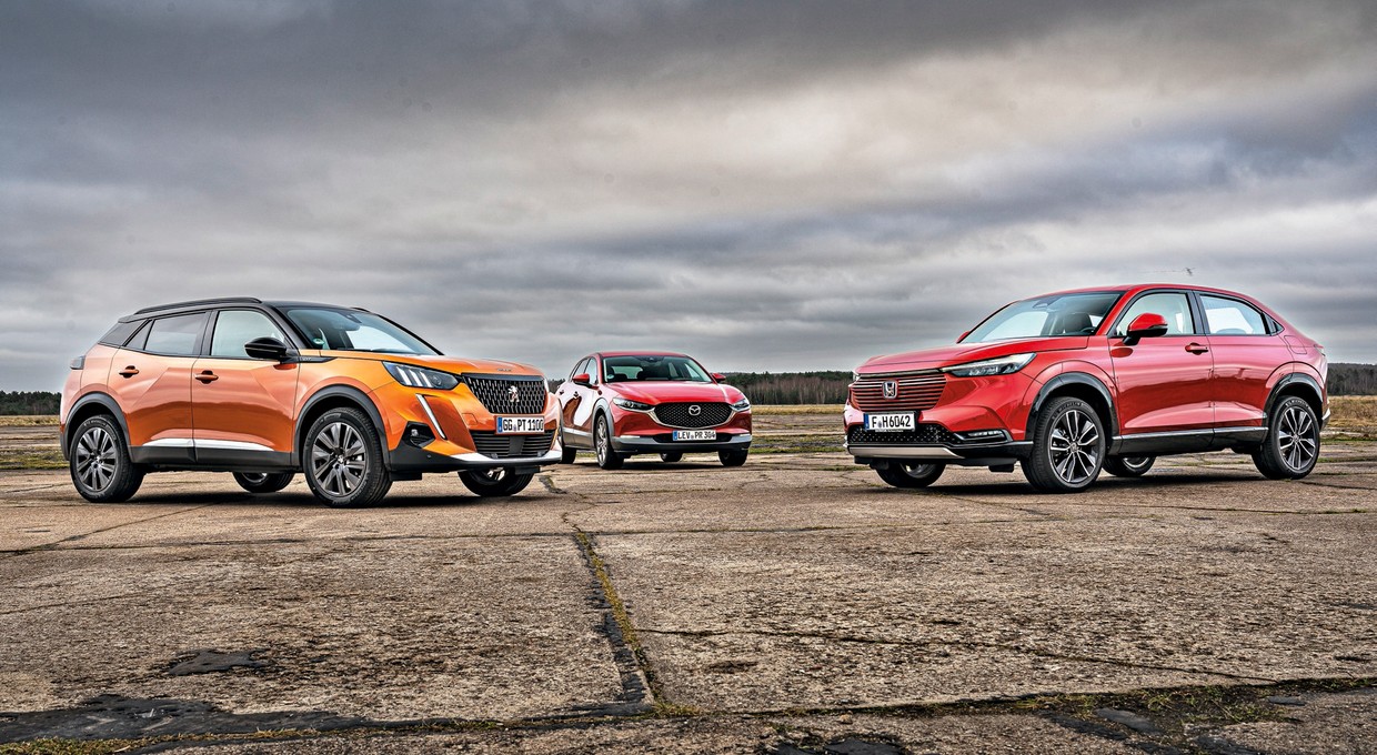 Szukasz auta dla rodziny? Sprawdziliśmy, który model warto kupić - Hondę HR-V, Mazdę CX-30 czy Peugeota 2008