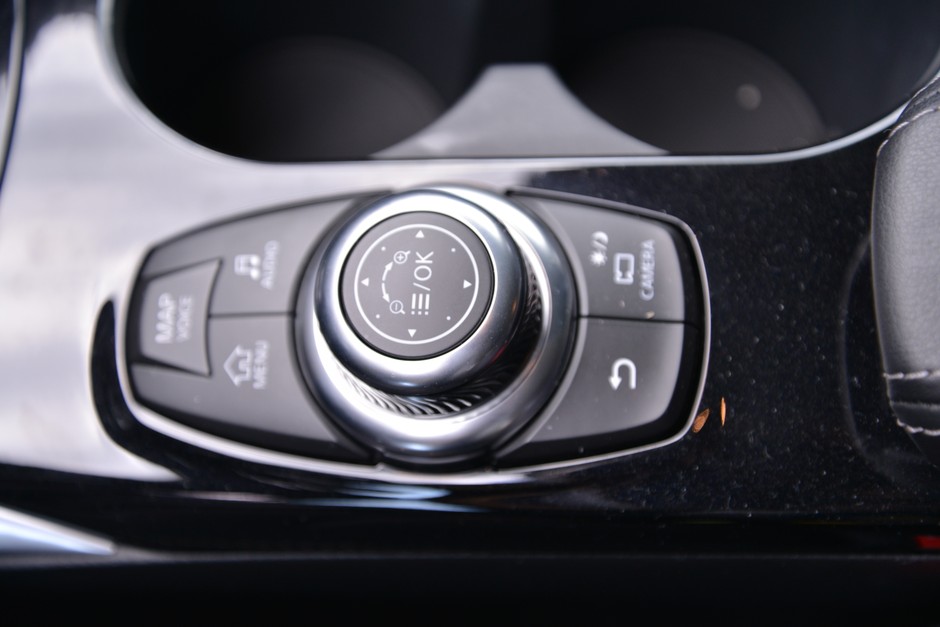 Infiniti QX30 2.0t