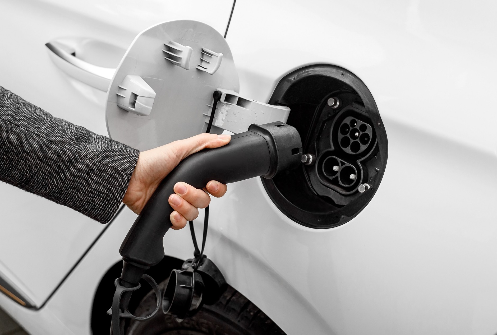 W Skandynawii o ładowanie samochodu elektrycznego jest już łatwiej niż o tankowanie benzyny.