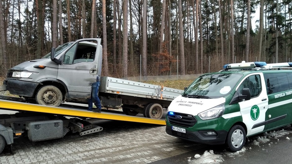 Koniec końców pechowe Iveco Daily i tak znalazło się na lawecie