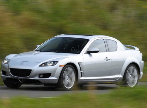 Mazda RX-8: generator kosztów czy adrenaliny?