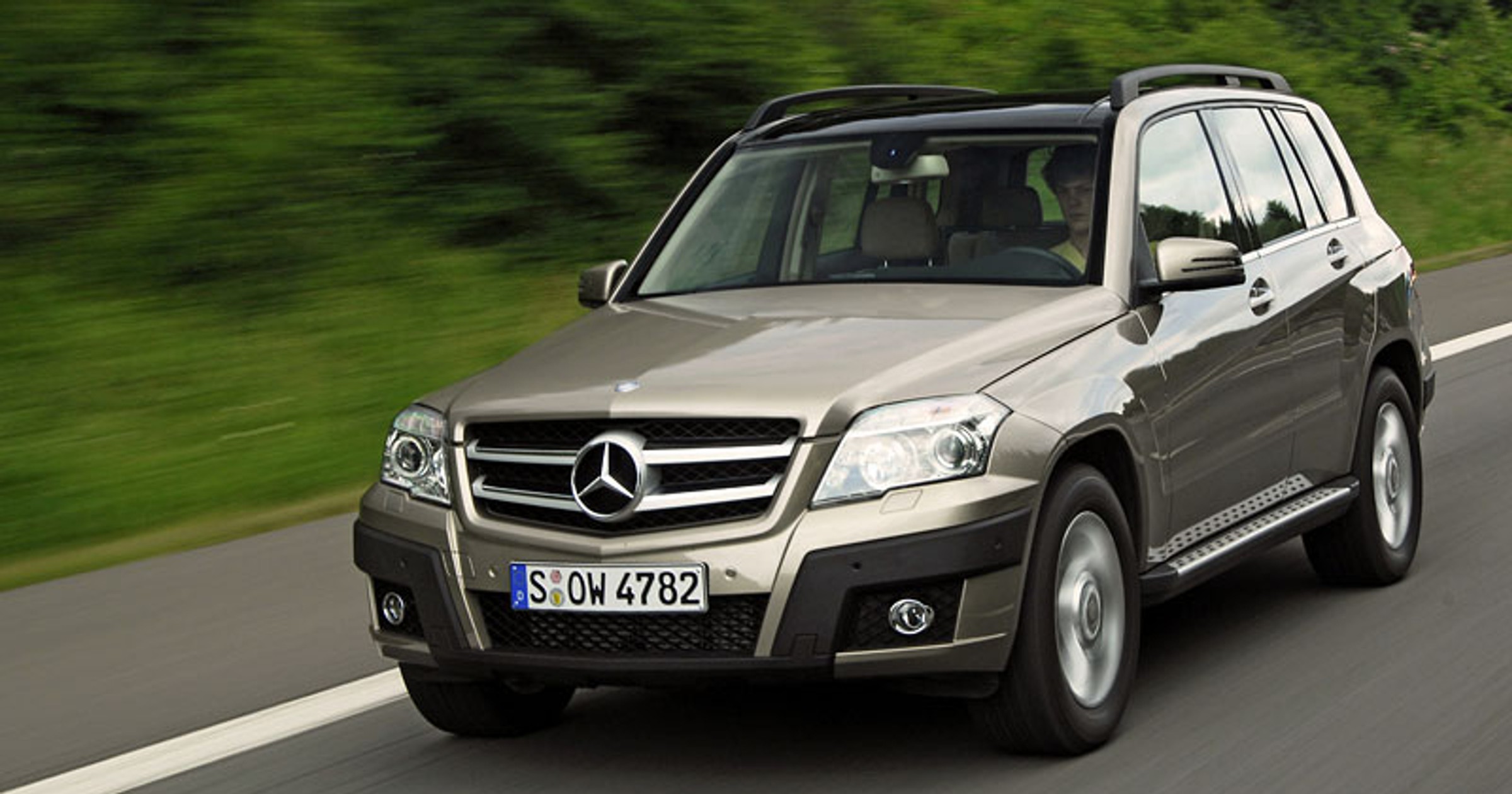 Mercedes-Benz GLK: przetestowany w Namibii (fotogaleria + informacje)