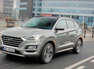 Używana Honda CR-V czy Hyundai Tucson? Pojedynek SUV-ów. Jeden dostał piątkę