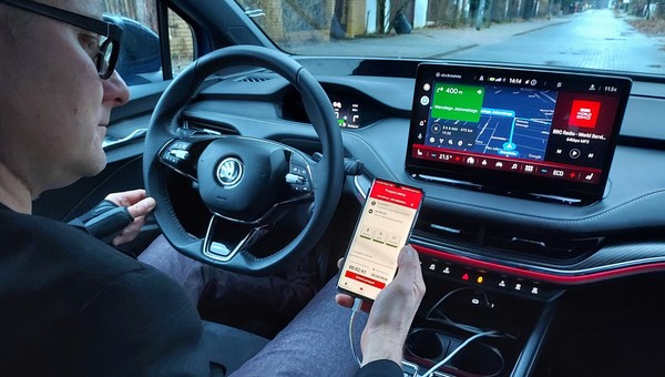 Aplikacja e-Toll. Od 1 grudnia zapłacimy nią za autostradę. To koszmar, czy wygoda?