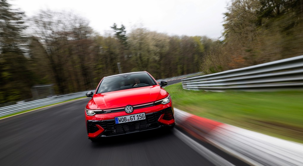 Volkswagen Golf GTI EDITION 50