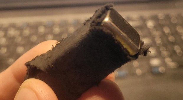 ITD za użycie magnesu wystawiła mandat na 2000 zł. Kierowcy grozi też kara do pięciu lat więzienia