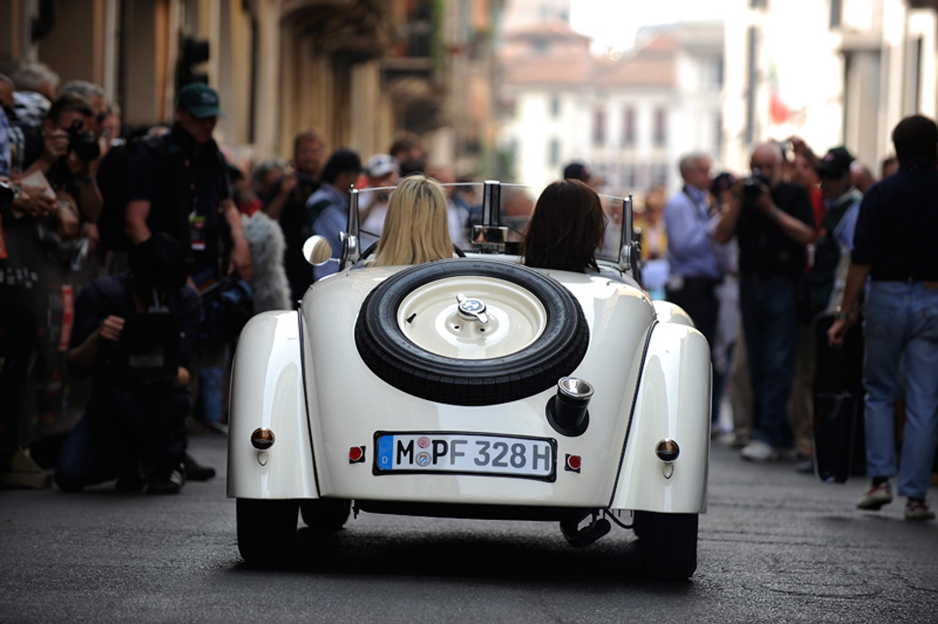 Zobacz zdjęcia z Mille Miglia 2011