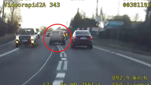 Kierowca BMW uciekał przed policją. W aucie coś znaleziono [WIDEO]