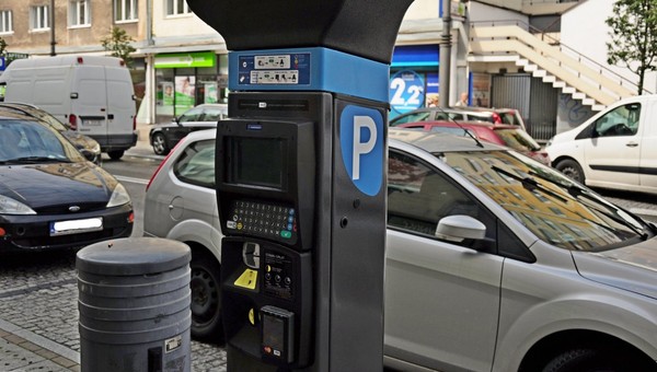Zimowy absurd w Gdyni. Kierowcy opłacili postój, a i tak dostali mandaty