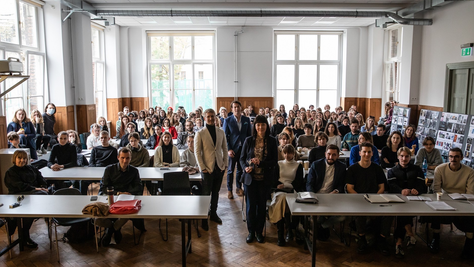 Zdjęcie z pierwszego wykładu, na którym ogłoszono projekt