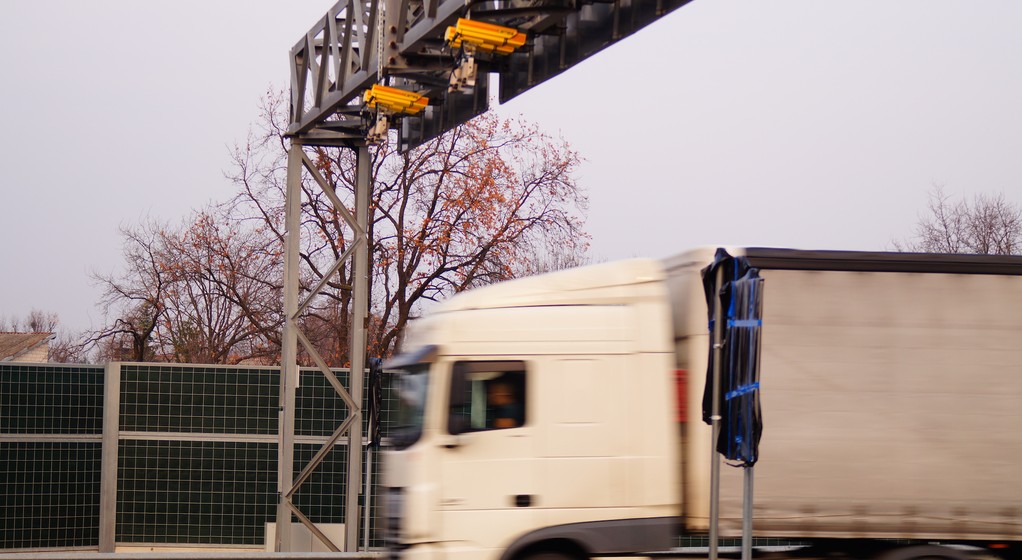 Odcinkowy pomiar prędkości na trasie S8 już działa