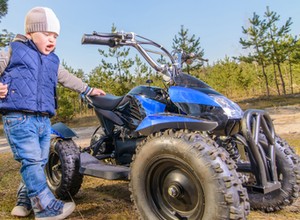Quad na pierwszą komunię? Wykluczone! Od jakiego wieku prawo jazdy na quada?