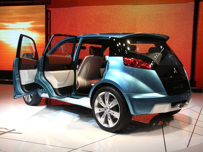 Tokio  : Mitsubishi Concept-cX – ekologiczny koncept SUV