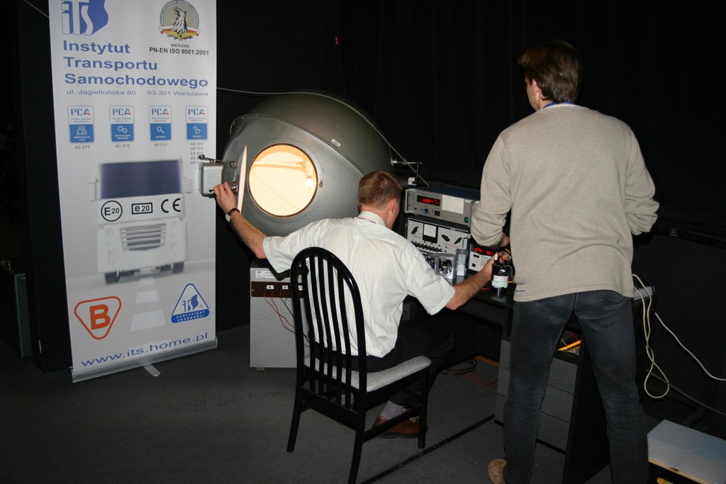 Test żarówek H4 - Sprawdzamy, które świecą najlepiej?